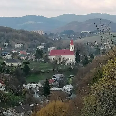 Ubytovanie Nad Stiavnicou Holiday home